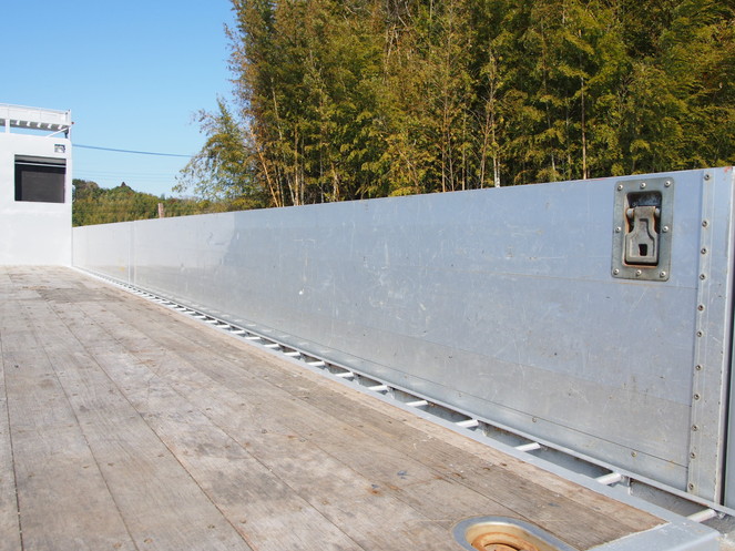 UDトラックス クオン 平ボディ 大型 LKG-CG5ZA 年式 H23[写真15]