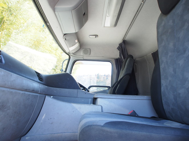 UDトラックス クオン 平ボディ 大型 LKG-CG5ZA 年式 H23[写真20]