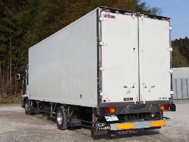 いすゞ フォワード 冷凍バン 中型 PA-FRD34M4 年式 H16 [写真05]