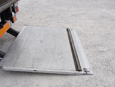 いすゞ エルフ バン車 小型 PA-NPR81N 年式 H17 [写真19]