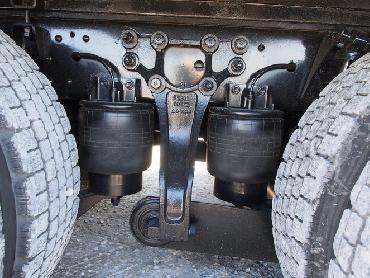 UDトラックス クオン 平ボディ 大型 LKG-CG5ZA 年式 H23 [写真28]