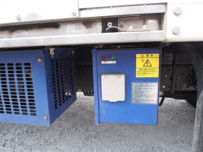 三菱ふそう キャンター 冷凍バン 小型 PDG-FE84DV 年式 H22[写真18]