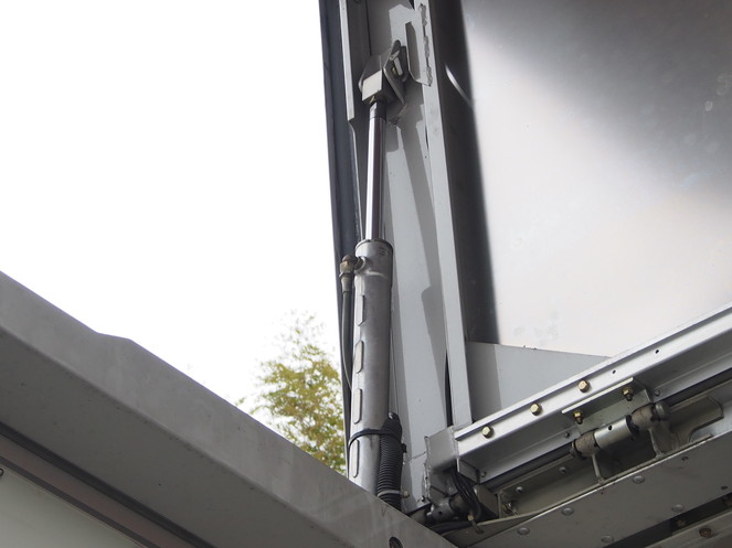 いすゞ フォワード ウイング車 中増t KL-FSD33L4S 年式 H16[写真22]