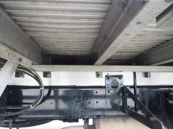 いすゞ フォワード ウイング車 中増t KL-FSD33L4S 年式 H16[写真31]