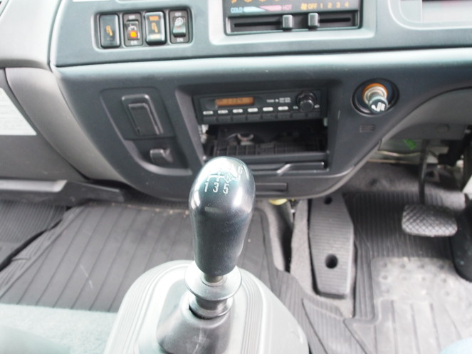 いすゞ フォワード ウイング車 中増t KL-FSD33L4S 年式 H16[写真26]