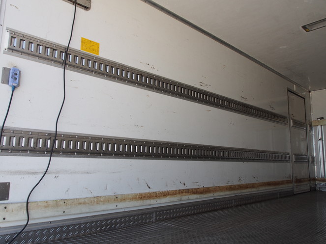 いすゞ エルフ 冷凍バン 小型 BDG-NPR85AN 年式 H21[写真16]