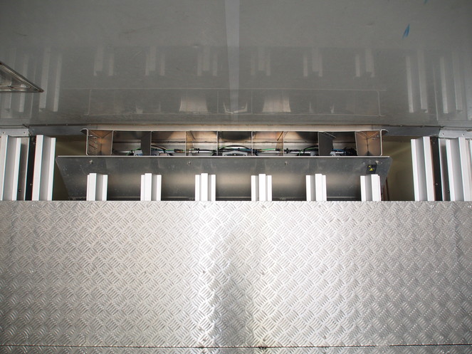 いすゞ ギガ 冷凍バン 大型 KL-CYL51V3 年式 H13[写真14]