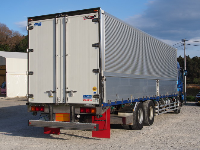 いすゞ ギガ ウイング車 大型 PDG-CYL77V8 年式 H20[写真07]