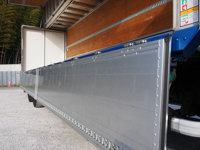 いすゞ ギガ ウイング車 大型 PDG-CYL77V8 年式 H20[写真15]