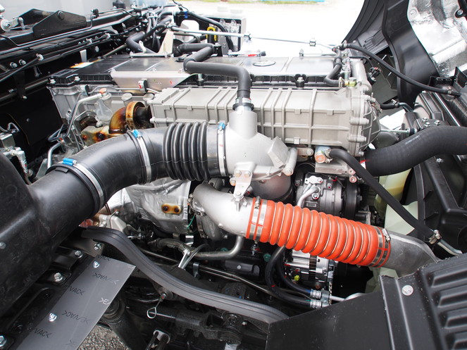 三菱ふそう スーパーグレート ウイング車 大型 QPG-FS64VZ 年式 H28[写真31]