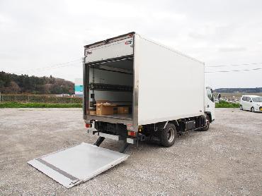 三菱ふそう キャンター 冷凍バン 小型 PDG-FE84DV 年式 H20 [写真03]