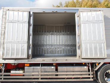 いすゞ ギガ 冷凍バン 大型 KL-CYL51V3 年式 H13 [写真03]