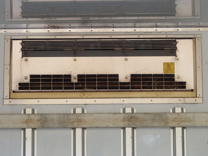 いすゞ フォワード 冷凍バン 中型 PKG-FRR90S2 年式 H21[写真17]