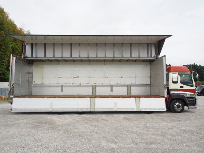 いすゞ ギガ ウイング車 大型 PJ-CYJ52W6 年式 H18[写真10]