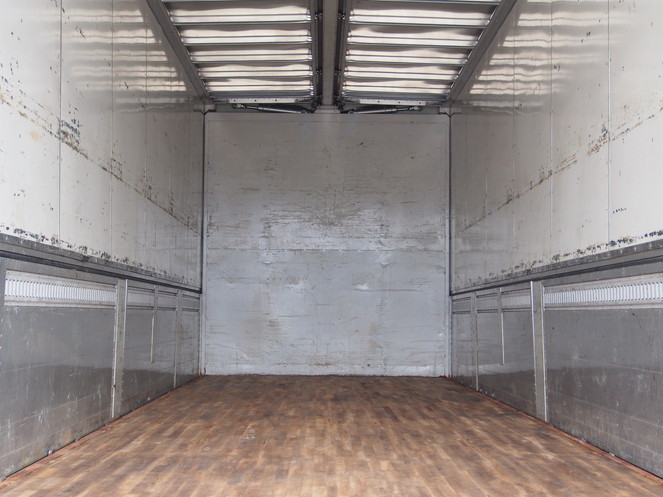 いすゞ ギガ ウイング車 大型 PJ-CYJ52W6 年式 H18[写真20]