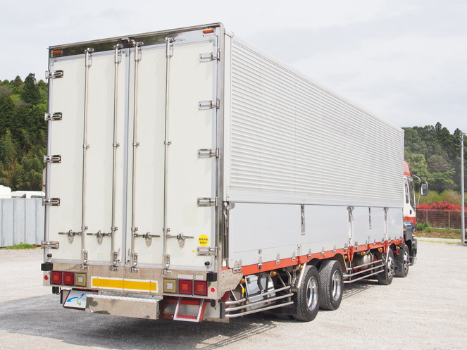 いすゞ ギガ ウイング車 大型 PJ-CYJ52W6 年式 H18[写真07]