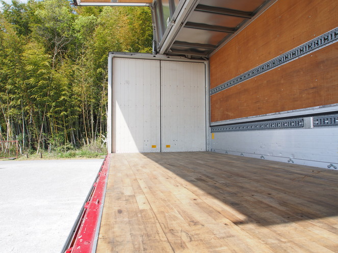 三菱ふそう ファイター ウイング車 中型 PDG-FK61F 年式 H19[写真23]