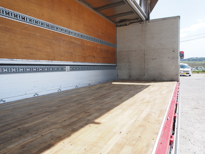 三菱ふそう ファイター ウイング車 中型 PDG-FK61F 年式 H19[写真22]