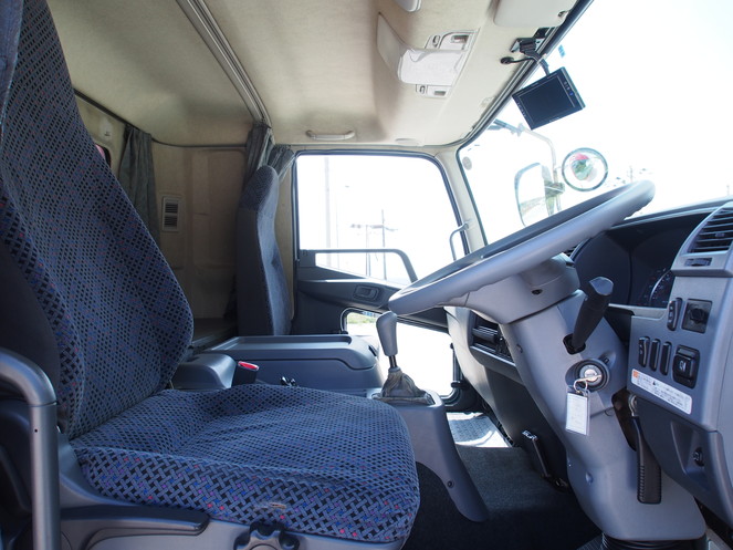 三菱ふそう ファイター ウイング車 中型 PDG-FK61F 年式 H19[写真31]