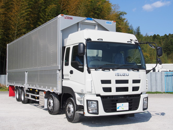 いすゞ ギガ ウイング車 大型 QKG-CYJ77A 年式 H27[写真01]