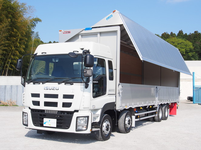 いすゞ ギガ ウイング車 大型 QKG-CYJ77A 年式 H27[写真08]