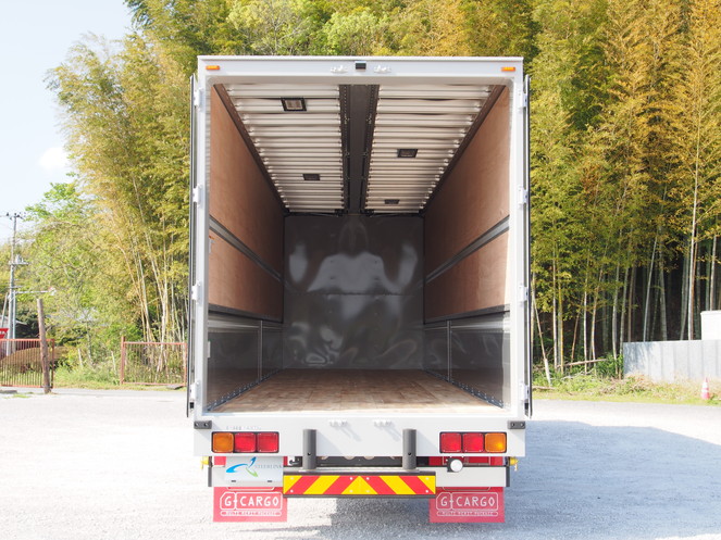 いすゞ ギガ ウイング車 大型 QKG-CYJ77A 年式 H27[写真10]