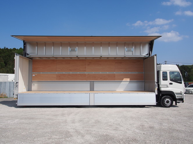 いすゞ ギガ ウイング車 大型 QKG-CYJ77A 年式 H27[写真12]