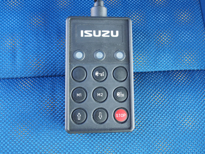 いすゞ ギガ ウイング車 大型 QKG-CYJ77A 年式 H27[写真31]