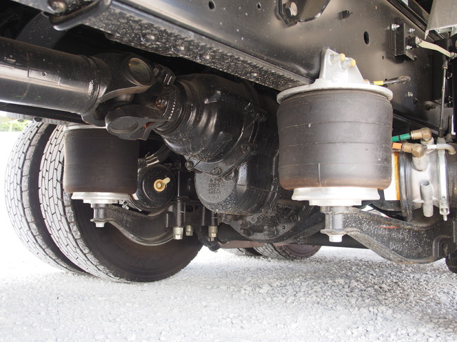 いすゞ ギガ ウイング車 大型 QKG-CYJ77A 年式 H27[写真39]