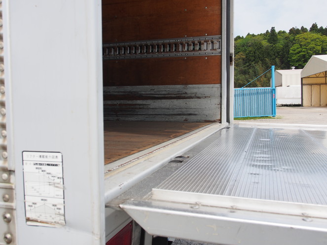 いすゞ エルフ バン車 小型 PA-NPR81N 年式 H18[写真11]