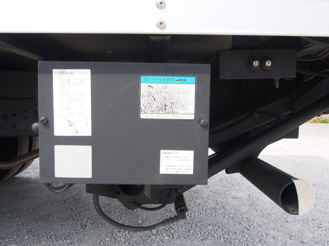 いすゞ エルフ バン車 小型 PA-NPR81N 年式 H18[写真26]