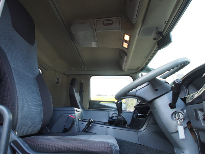 三菱ふそう スーパーグレート ウイング車 大型 BDG-FS54JZ 年式 H22[写真12]