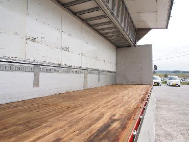 いすゞ ギガ ウイング車 大型 PJ-CYJ52W6 年式 H18 [写真18]