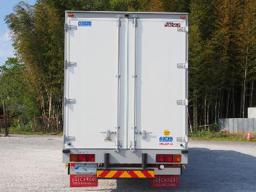 いすゞ ギガ ウイング車 大型 QKG-CYJ77A 年式 H27 [写真05]