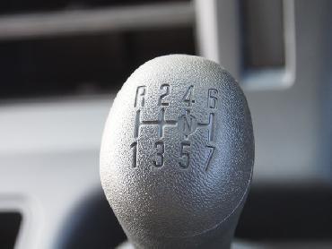 いすゞ ギガ ウイング車 大型 QKG-CYJ77A 年式 H27 [写真28]