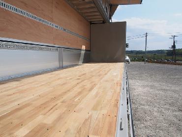 いすゞ ギガ ウイング車 大型 QKG-CYJ77A 年式 H27 [写真20]