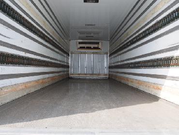 いすゞ フォワード 冷凍バン 中型 PKG-FRR90S2 年式 H21 [写真16]