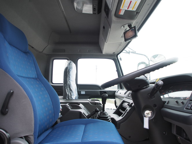 いすゞ ギガ ウイング車 大型 QKG-CYJ77A 年式 H27[写真27]