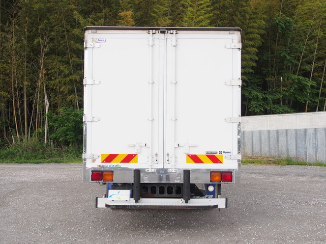 いすゞ フォワード 冷凍バン 中型 SKG-FRR90S2 年式 H23[写真06]