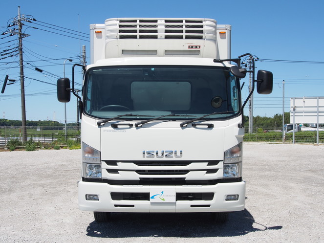 いすゞ フォワード 冷凍バン 中型 TKG-FRR90S2 年式 H26[写真02]