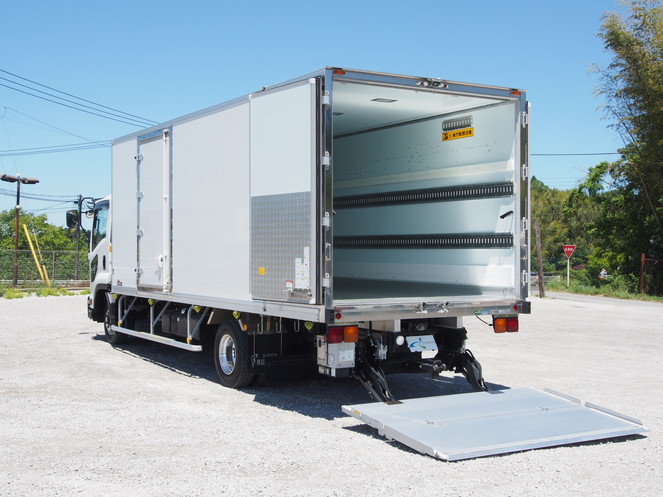 いすゞ フォワード 冷凍バン 中型 TKG-FRR90S2 年式 H26[写真06]