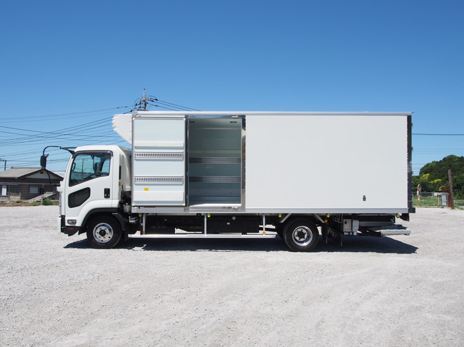 いすゞ フォワード 冷凍バン 中型 TKG-FRR90S2 年式 H26[写真14]