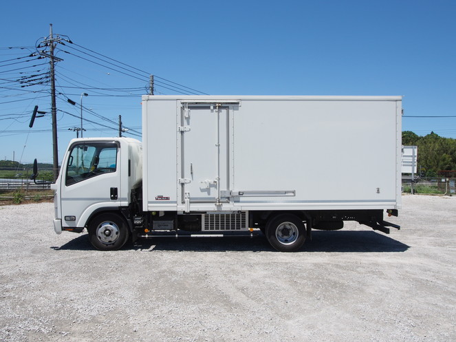 いすゞ エルフ 冷凍バン 小型 TKG-NPR85AN 年式 H26[写真09]