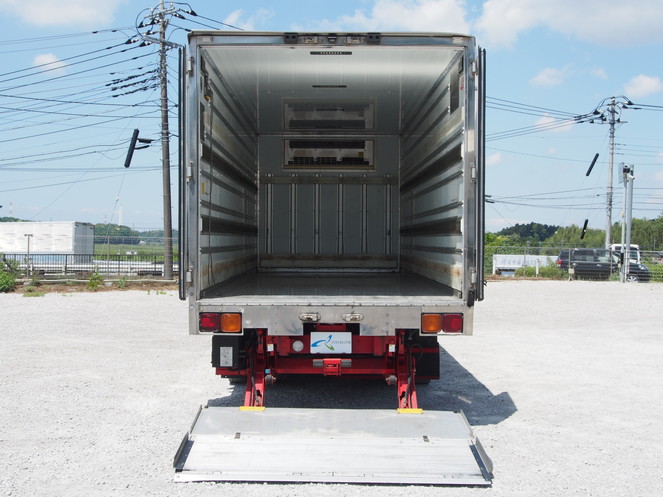 いすゞ フォワード 冷凍バン 中型 PKG-FRR90S2 年式 H21[写真09]