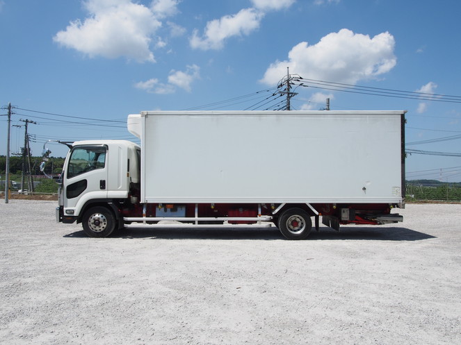 いすゞ フォワード 冷凍バン 中型 PKG-FRR90S2 年式 H21[写真15]