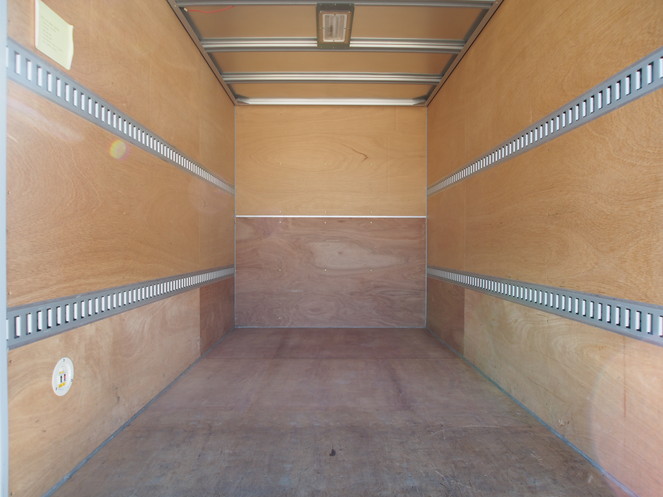 いすゞ エルフ バン車 小型 BKG-NLR85AN 年式 H19[写真05]