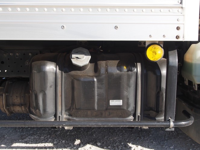 いすゞ エルフ バン車 小型 BKG-NLR85AN 年式 H19[写真06]