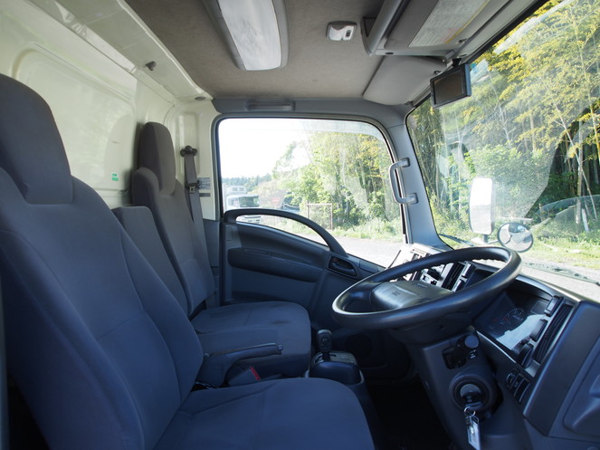 いすゞ エルフ バン車 小型 BKG-NLR85AN 年式 H19[写真08]