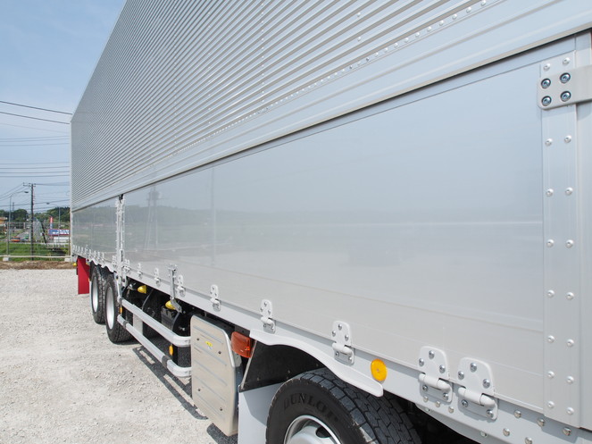 いすゞ ギガ ウイング車 大型 QKG-CYJ77A 年式 H27[写真14]