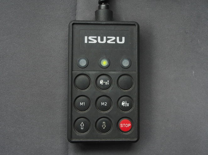 いすゞ フォワード 冷凍バン 中増t PDG-FTR34T2 年式 H20[写真28]